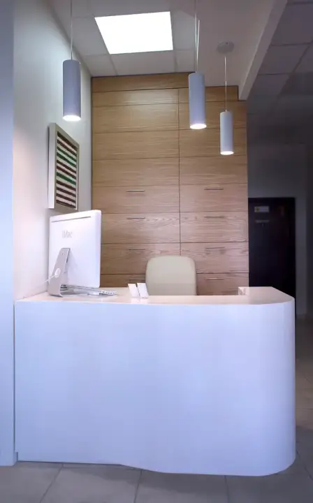 Stanowisko recepcji kliniki stomatologicznej